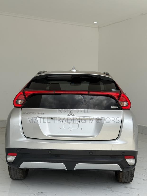 Mitsubishi Eclipse 2019 Silver