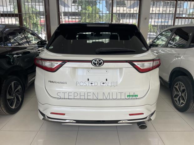 Toyota Harrier 2.0 2018 White