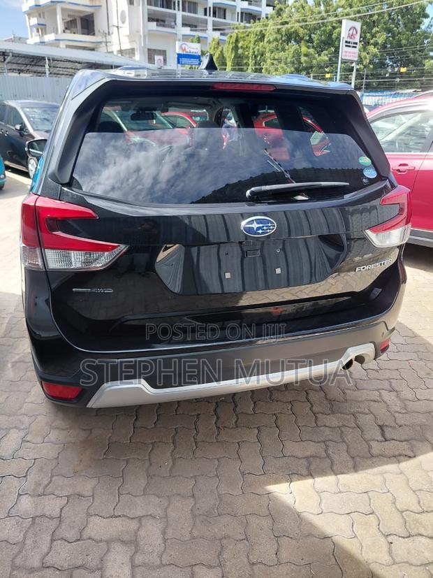 Subaru Forester Premium AWD 2020 Black