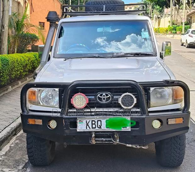 Toyota Land Cruiser 4.5 V8 VXR 2007 White