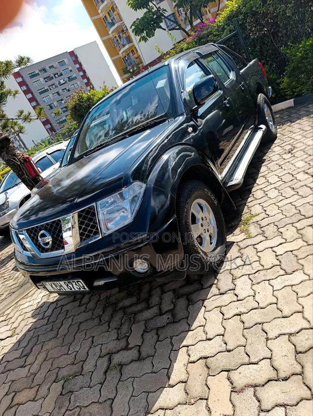 Nissan Navara 2005 Black