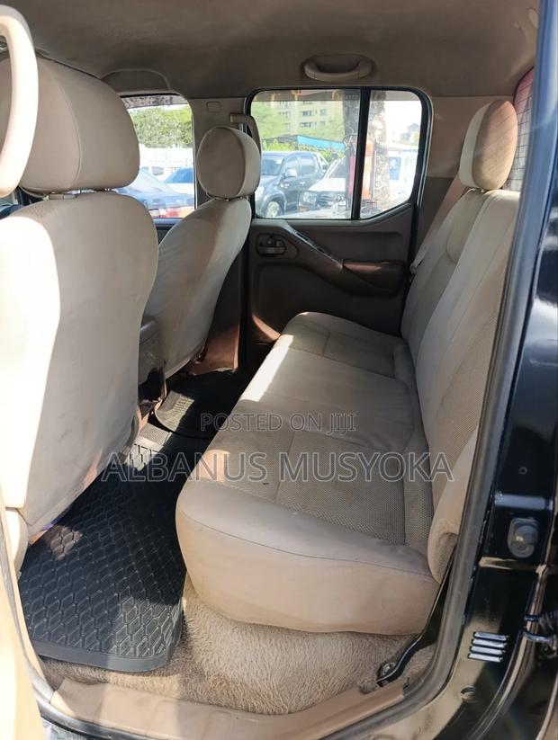 Nissan Navara 2005 Black