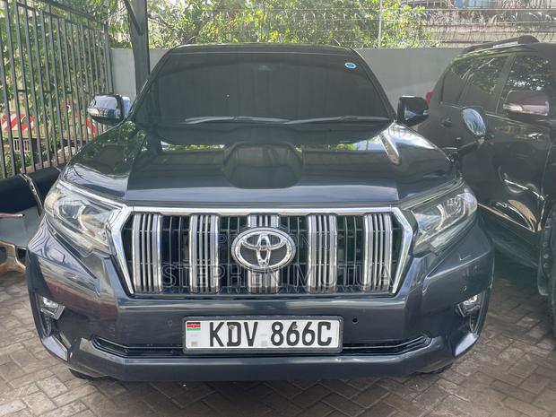 Toyota Land Cruiser Prado 2.8 2018 Green