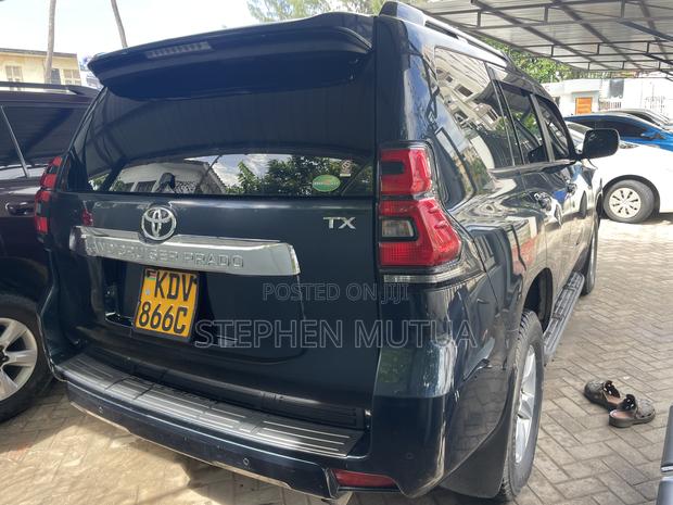Toyota Land Cruiser Prado 2.8 2018 Green