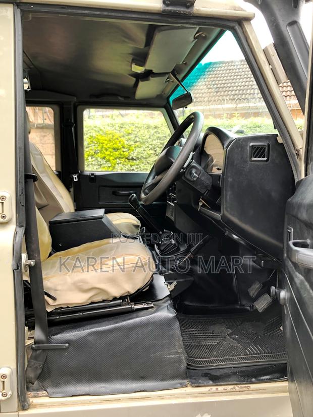 Land Rover Defender 2007