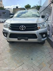 Toyota Hilux 2019 Gray for sale