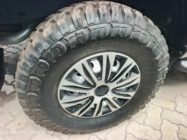 Toyota Hilux 2019 Silver