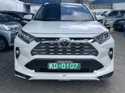 Toyota RAV4 Limited FWD 2020 White for sale