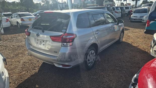 Toyota Corolla Fielder 1.5 Hybrid FWD 2020 Silver