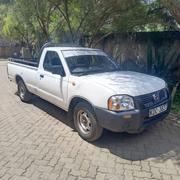 Nissan Hardbody 2002 White for sale