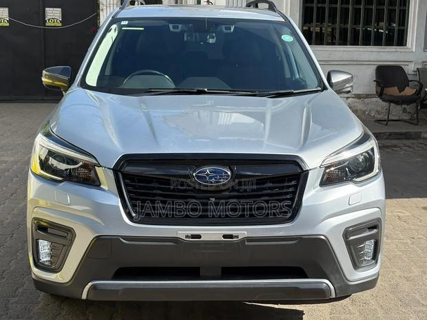 Subaru Forester Premium AWD 2020 Silver