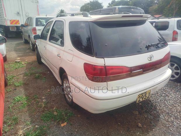 Toyota Vista 2001 White