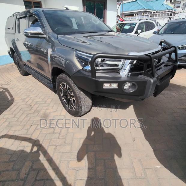 Toyota Hilux 2.8 Diesel 2020 Gray