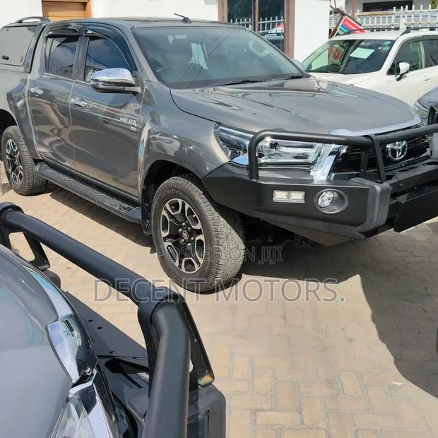 Toyota Hilux 2.8 Diesel 2020 Gray