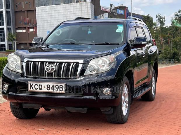 Toyota Land Cruiser Prado 2011 Black