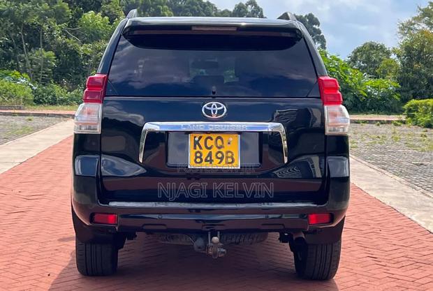 Toyota Land Cruiser Prado 3.0 TD 2011 Black