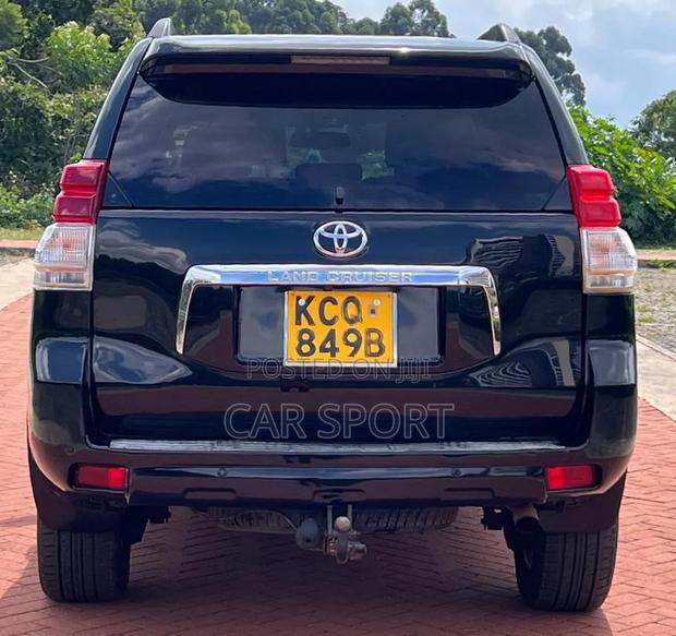 Toyota Land Cruiser Prado 2011 Black