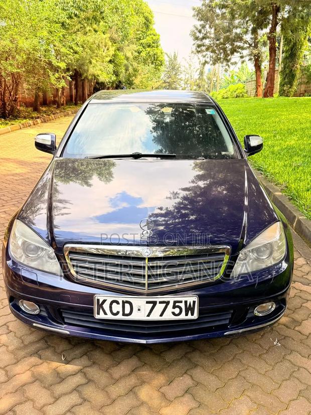 Mercedes-Benz C200 2009 Blue