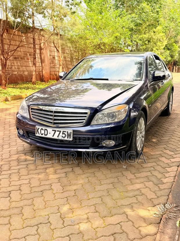 Mercedes-Benz C200 2009 Blue