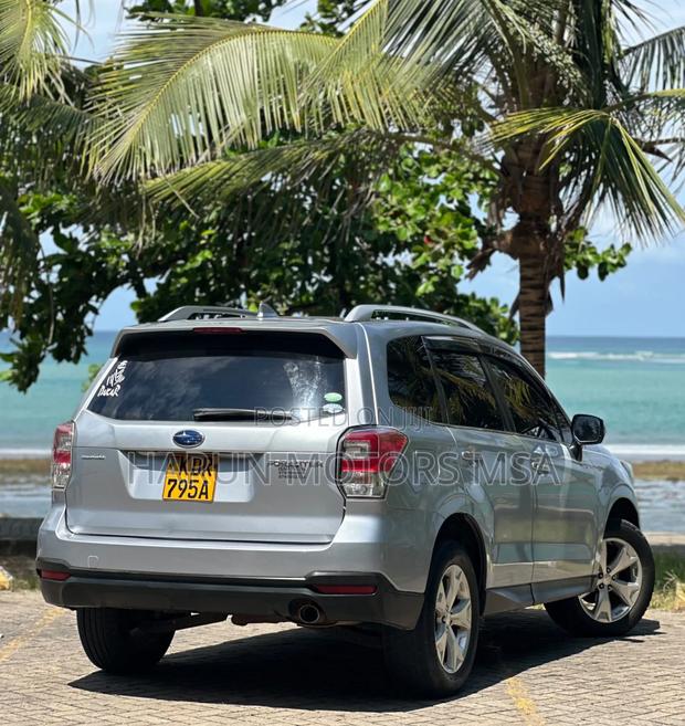 Subaru Forester 2017 Silver