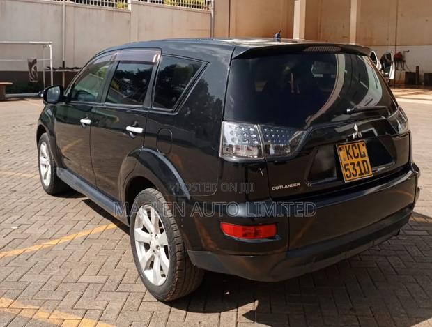 Mitsubishi Outlander 2010 Black