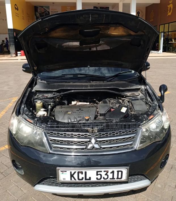 Mitsubishi Outlander 2010 Black