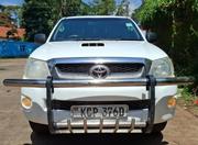 Toyota Hilux 2.5 D-4D 4X4 SRX 2011 White for sale