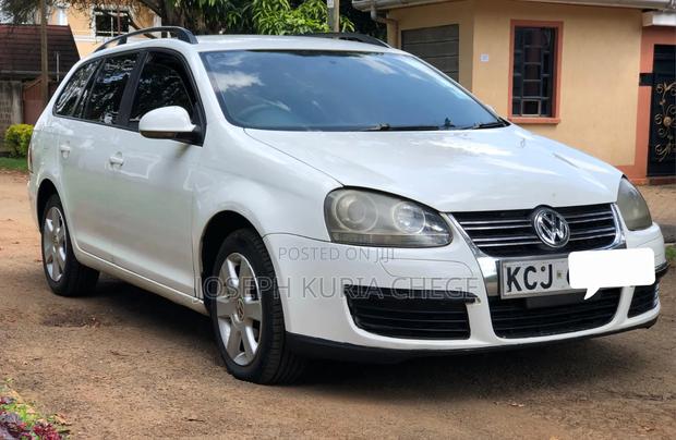 Volkswagen Golf 2010 White