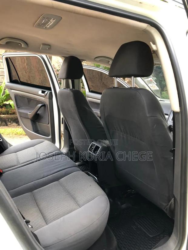 Volkswagen Golf 2010 White
