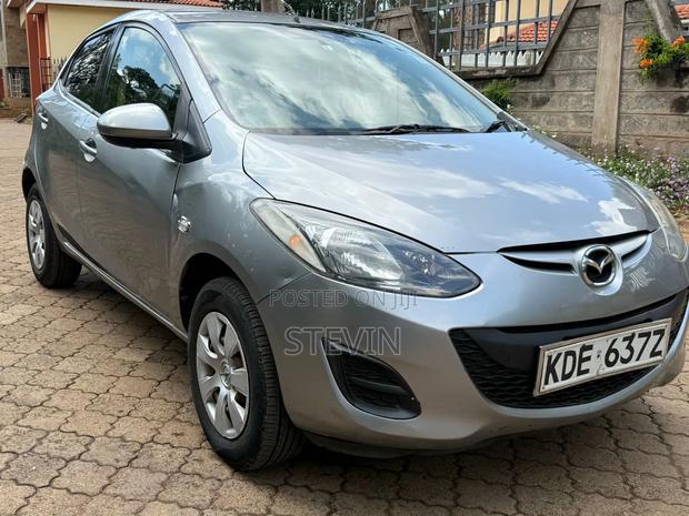 Mazda Demio 2015 Silver