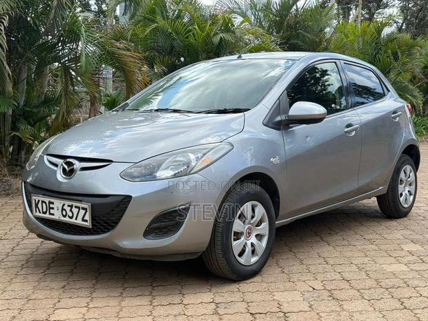 Mazda Demio 2015 Silver