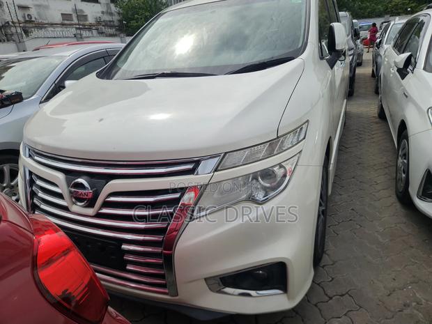 Nissan Grand 2018 White