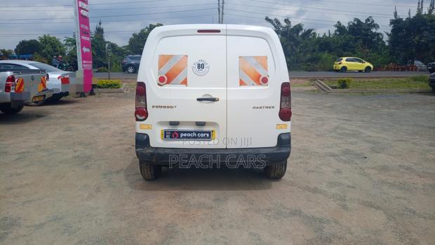 Peugeot Partner 2014 White