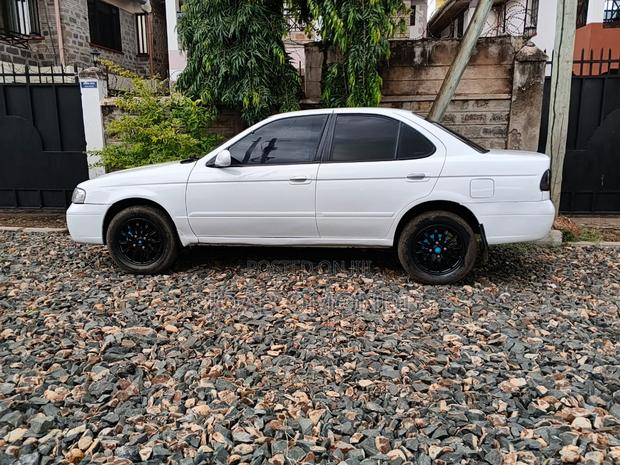 Nissan Sunny B15 Sedan 1.5 2004 White