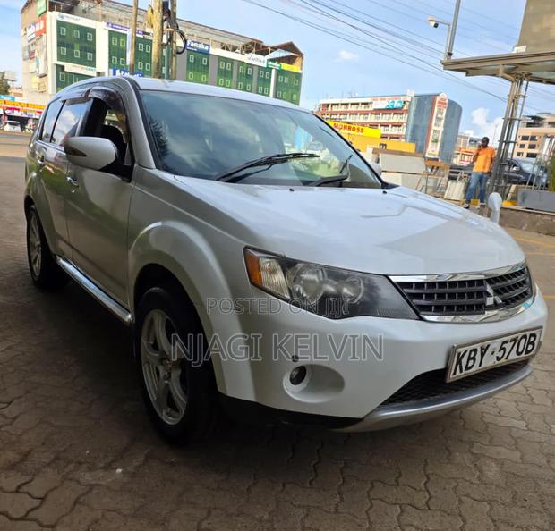 Mitsubishi Outlander 2009 White