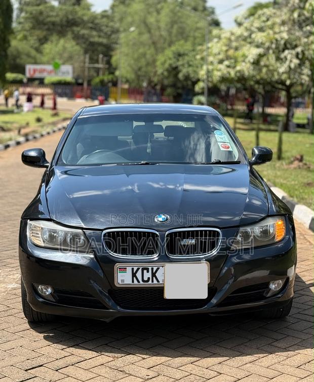 BMW 318i 2009 Black