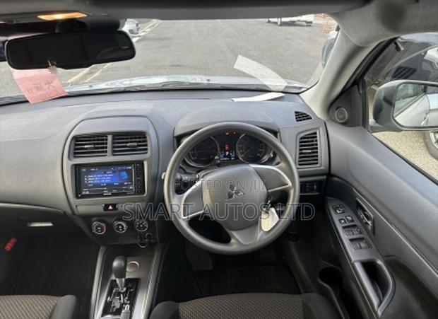 Mitsubishi RVR 2019 Silver