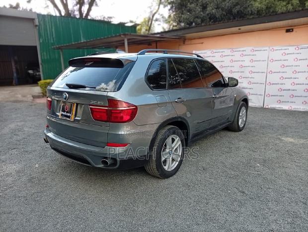 BMW X5 2010 Green