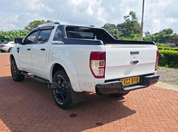Ford Ranger Wildtrak 2012 White
