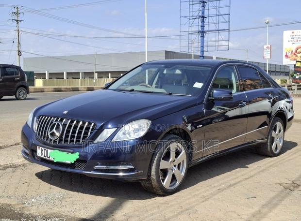 Mercedes-Benz E250 2010 Blue