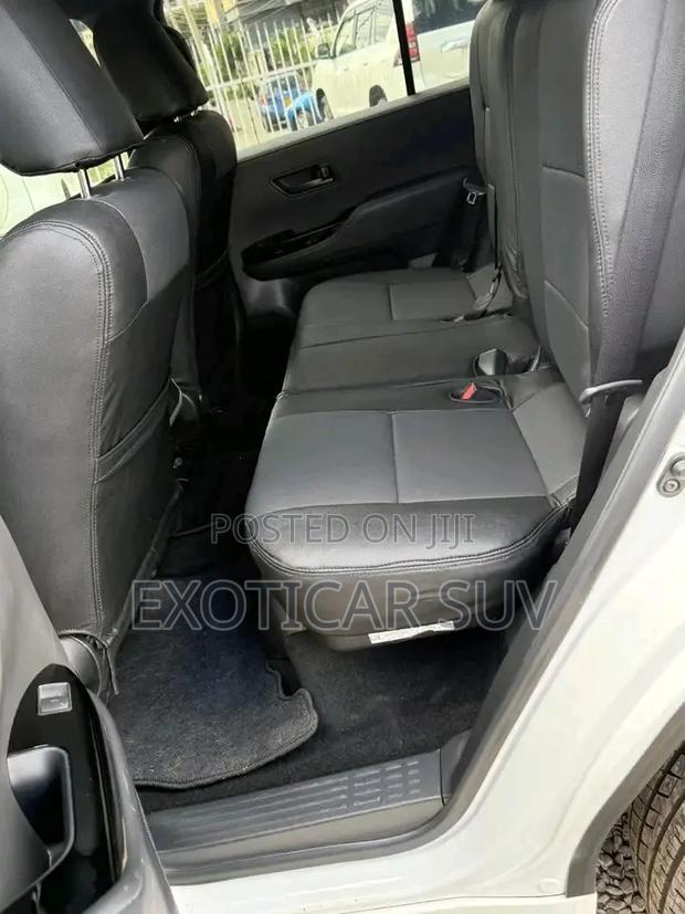 Toyota Land Cruiser LC300 2024 White