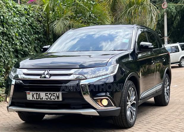 Mitsubishi Outlander 2016 Black