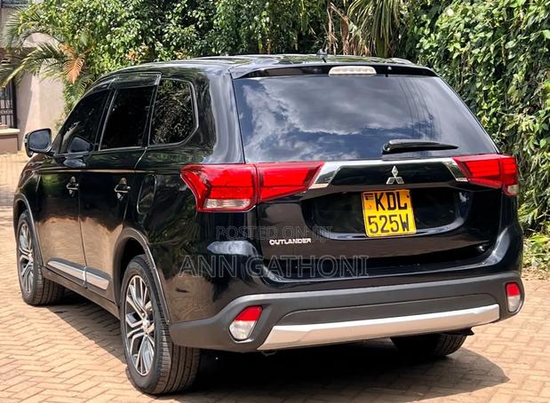 Mitsubishi Outlander 2016 Black