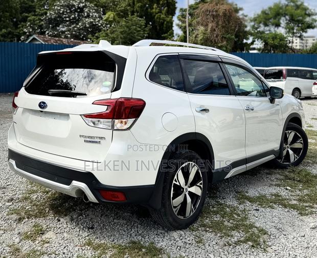 Subaru Forester Touring AWD 2020 White