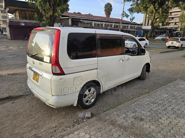 Nissan Serena 2009 White