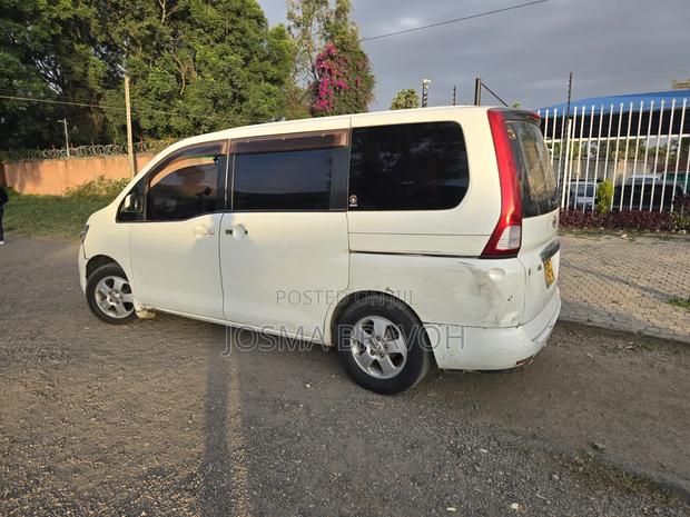Nissan Serena 2009 White