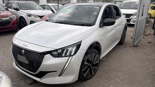 Peugeot 208 2020 White