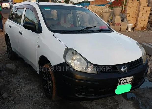 Nissan Advan 2010 White