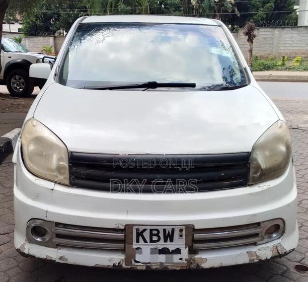 Nissan Lafesta 2005 White