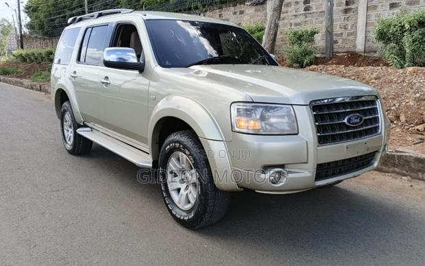 Ford Everest 2010 Silver